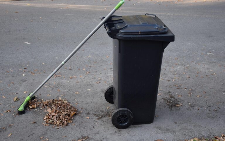 “Ontruimingsdienst Noord voert woningontruiming in Winschoten uit met zorg en aandacht voor recycling”)